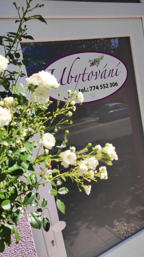 Apartman Cafe U Kordulky Ratiskovice Buitenkant foto